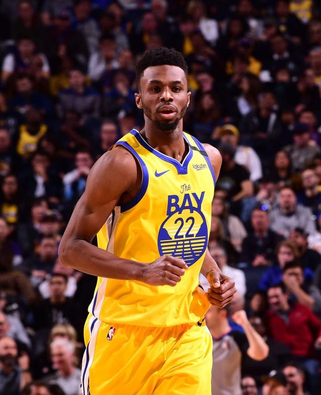 他这赛季真的在打 MVP 水准