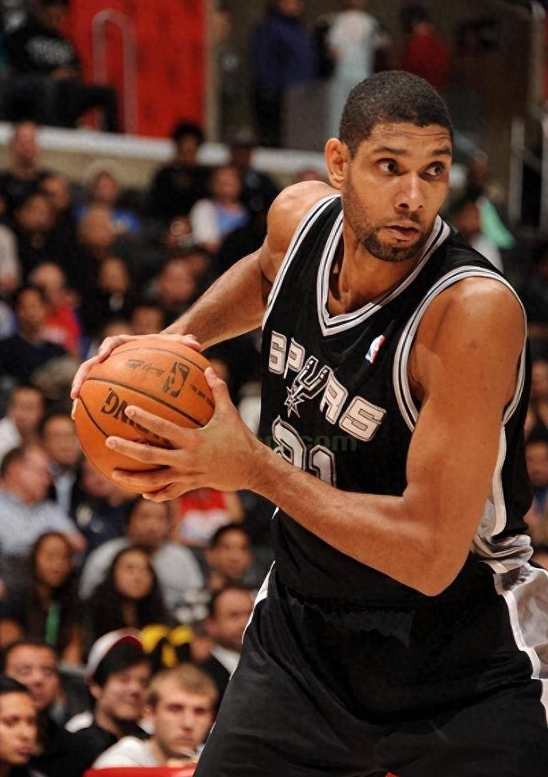 皇马主场0比2塞尔塔，心态失衡红牌左右赛果，三大进攻利器哑火