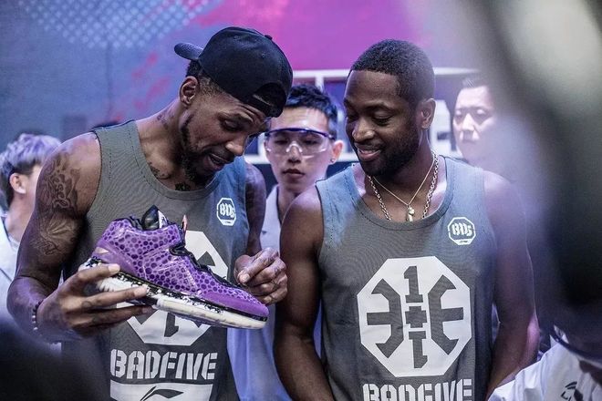 首尔外援后卫亚赞：能够限制住费利佩并不是我一个人的功劳