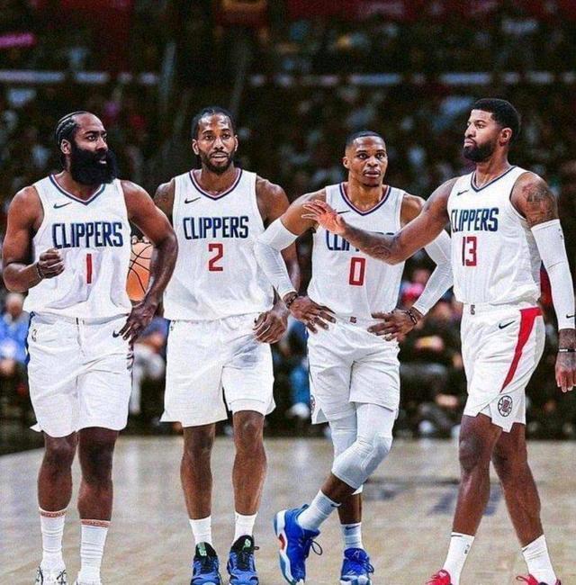 记者：今年是浙江队的过渡赛季，明年球队将重新组建