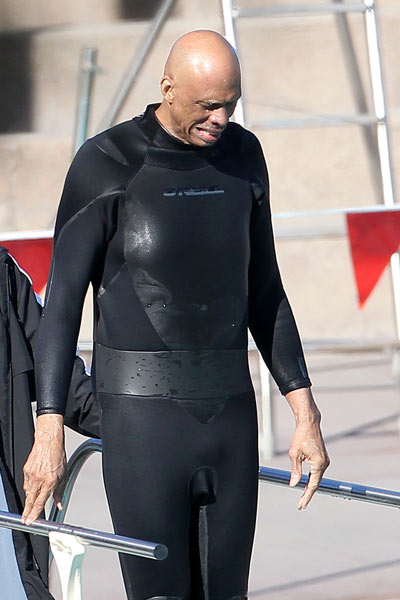 阿莱格里：我绝对没有冒犯裁判；莱奥具备成为中锋的特点