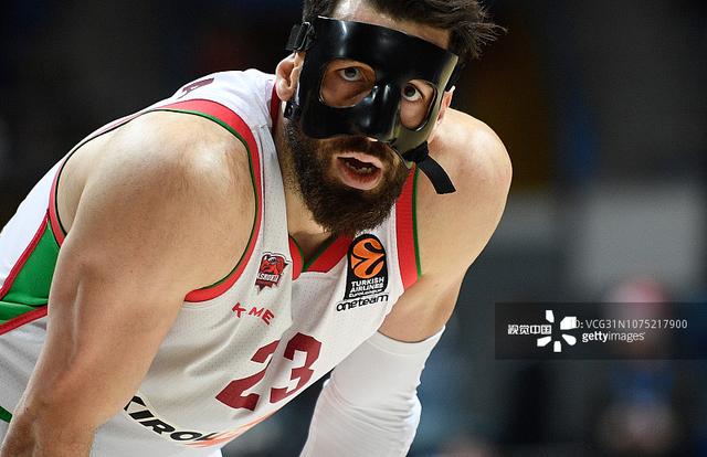 重庆铜梁龙冲超成功，重庆足球时隔4个赛季重返中超联赛