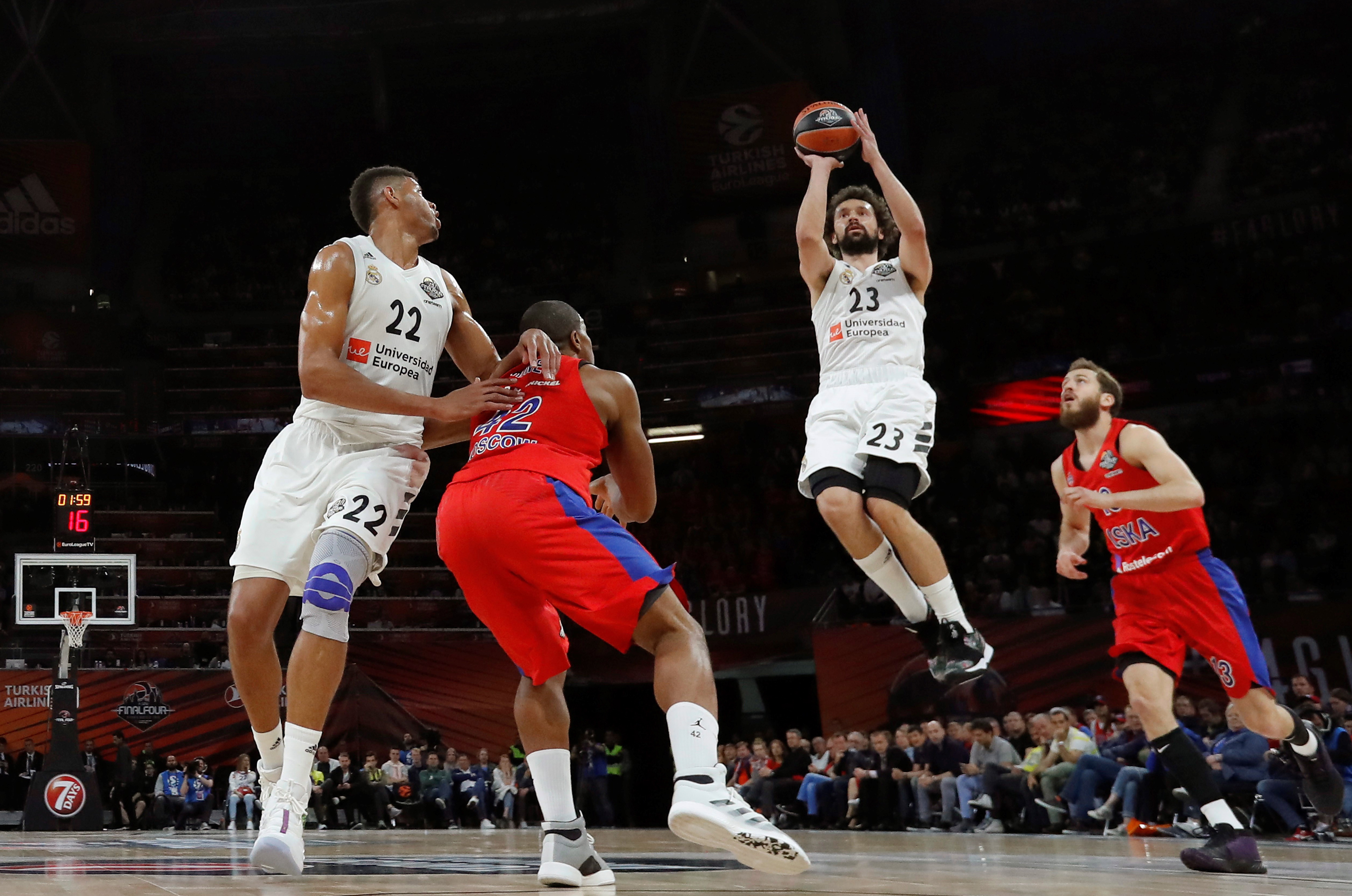 马刺和火箭，打造超级豪阵，谁更有机会交易得到字母哥