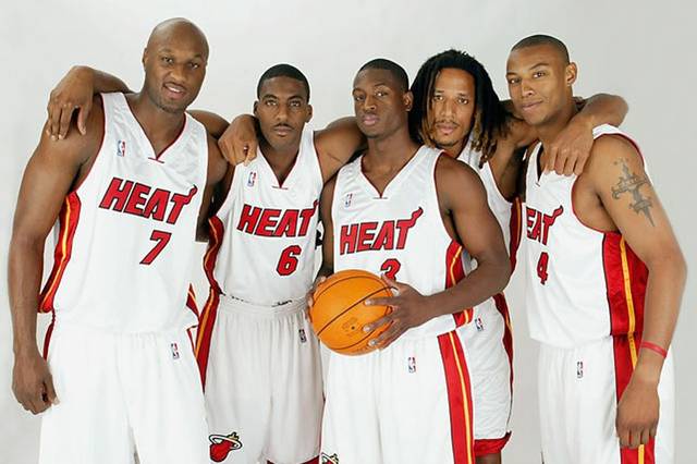 斯帕莱蒂：弗拉霍维奇会缺阵两三个月；我们要赢而且踢得漂亮