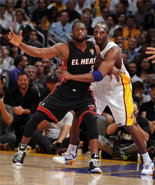 世界杯裁判名单公布，中国裁判再次入选