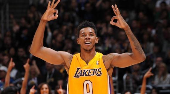 欧冠积分榜：阿森纳全胜领跑，巴黎、拜仁、国米、皇马均12分