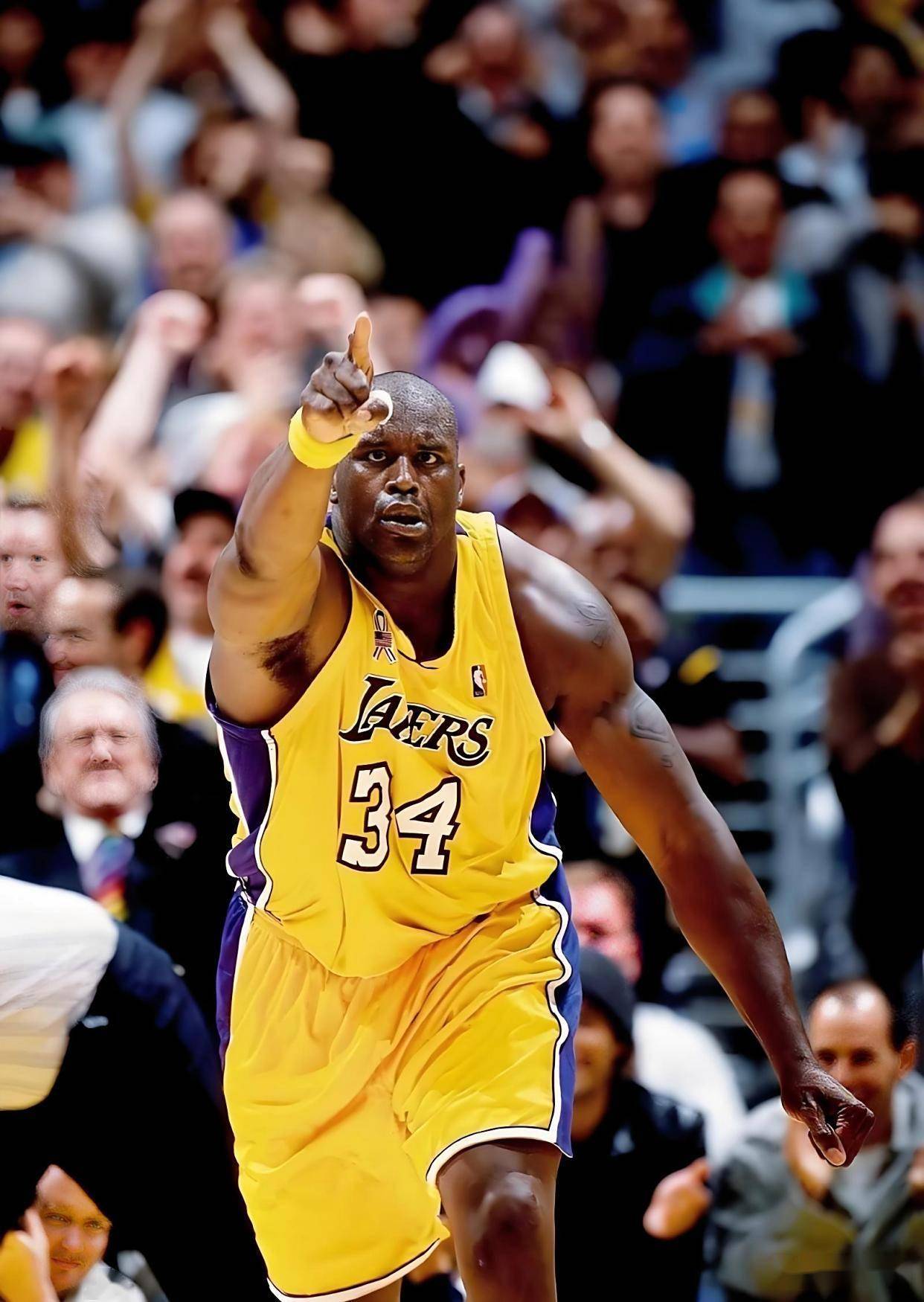 曼城有望大胜桑德兰，展现沉稳防守，争夺英超积分榜席位。