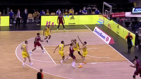 邮报：奥纳纳和埃托奥长期有矛盾；姆伯莫预计是喀麦隆新队长